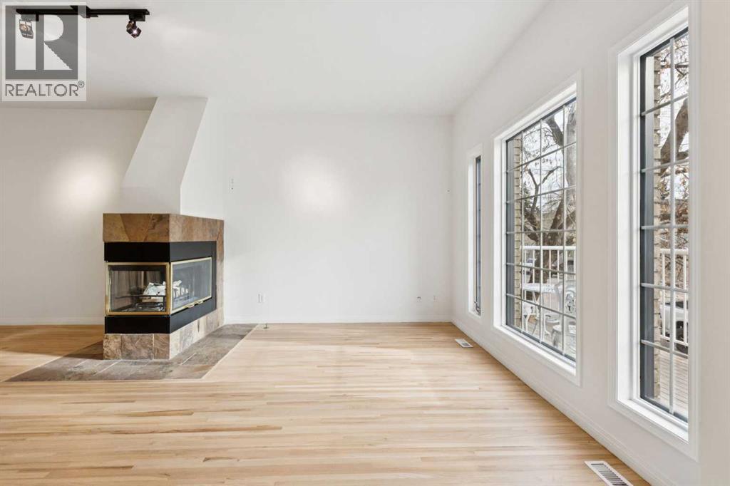 Row / Townhouse for Sale in 3330 19 Avenue SW|Calgary, Alberta T3E7G2 5