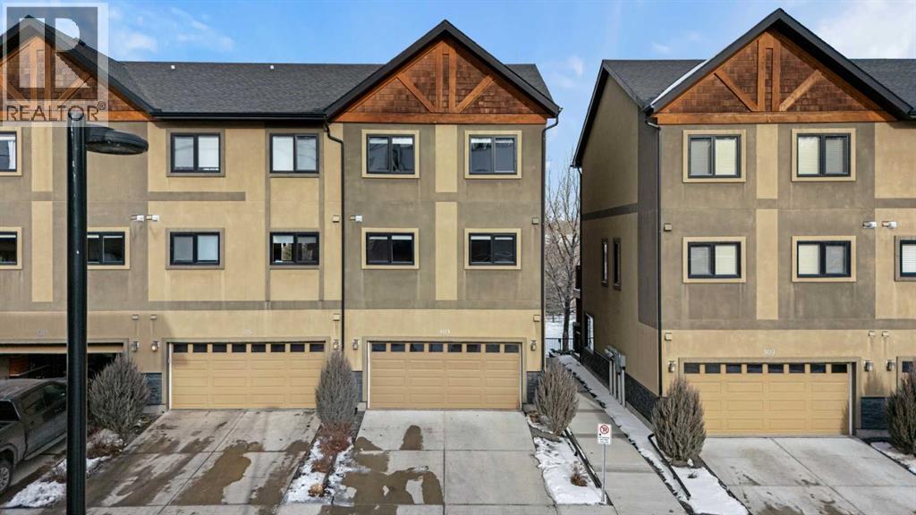 Row / Townhouse for Sale in 403 Valley Ridge Manor NW|Calgary, Alberta T3B6C4