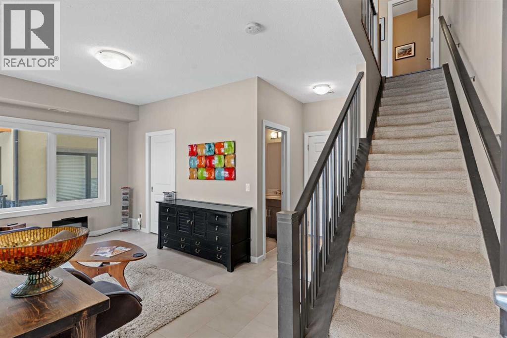 Row / Townhouse for Sale in 403 Valley Ridge Manor NW|Calgary, Alberta T3B6C4 5