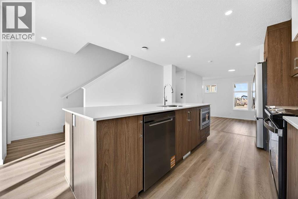 Row / Townhouse for Sale in 19725 45 Street SE|Calgary, Alberta T3M4A7 3