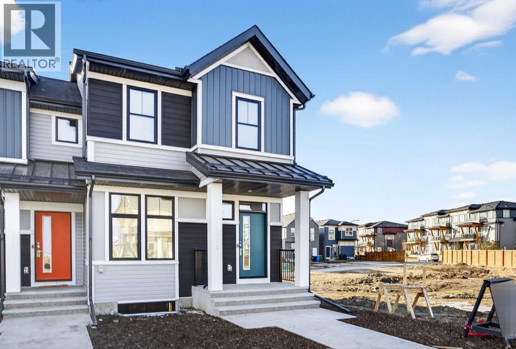 Row / Townhouse for Sale in 19725 45 Street SE|Calgary, Alberta T3M4A7