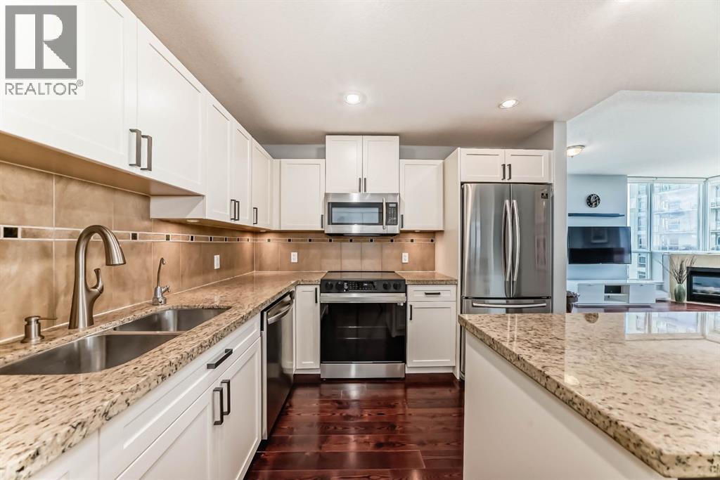 Apartment for Sale in 1907, 77 Spruce Place SW|Calgary, Alberta T3C3X6 5