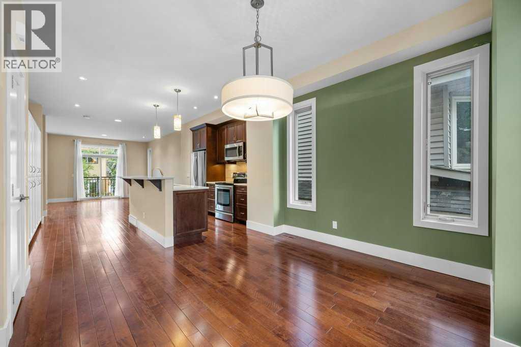 Row / Townhouse for Sale in 2512 16B Street SW|Calgary, Alberta T2T4L9 5