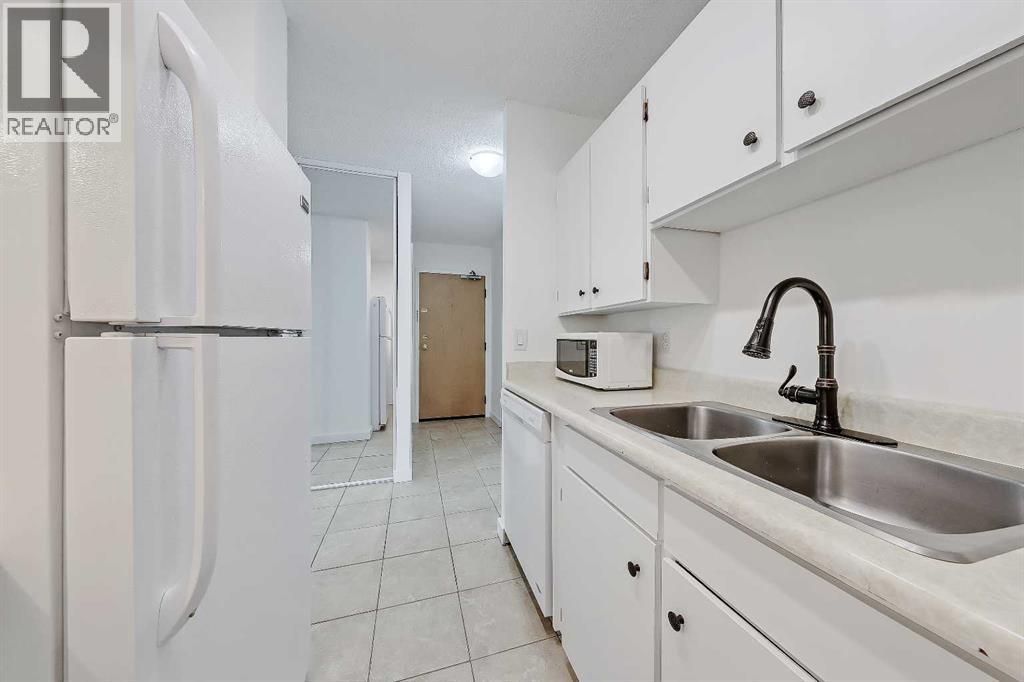 Apartment for Sale in 901, 4944 Dalton Drive NW|Calgary, Alberta T3A2E6 5