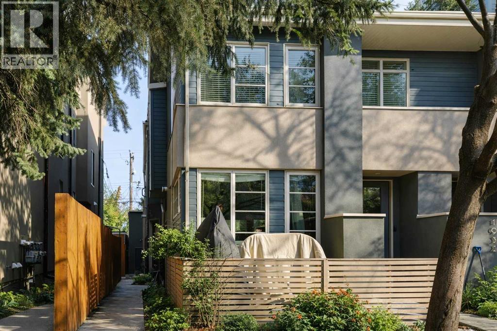 Row / Townhouse for Sale in 2, 1930 36 Street SW|Calgary, Alberta T3E2Y9