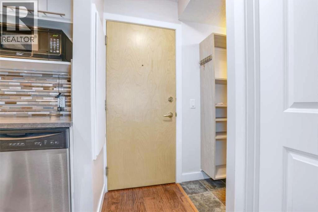 Apartment for Sale in 105, 123 24 Avenue SW|Calgary, Alberta T2S0J8 3