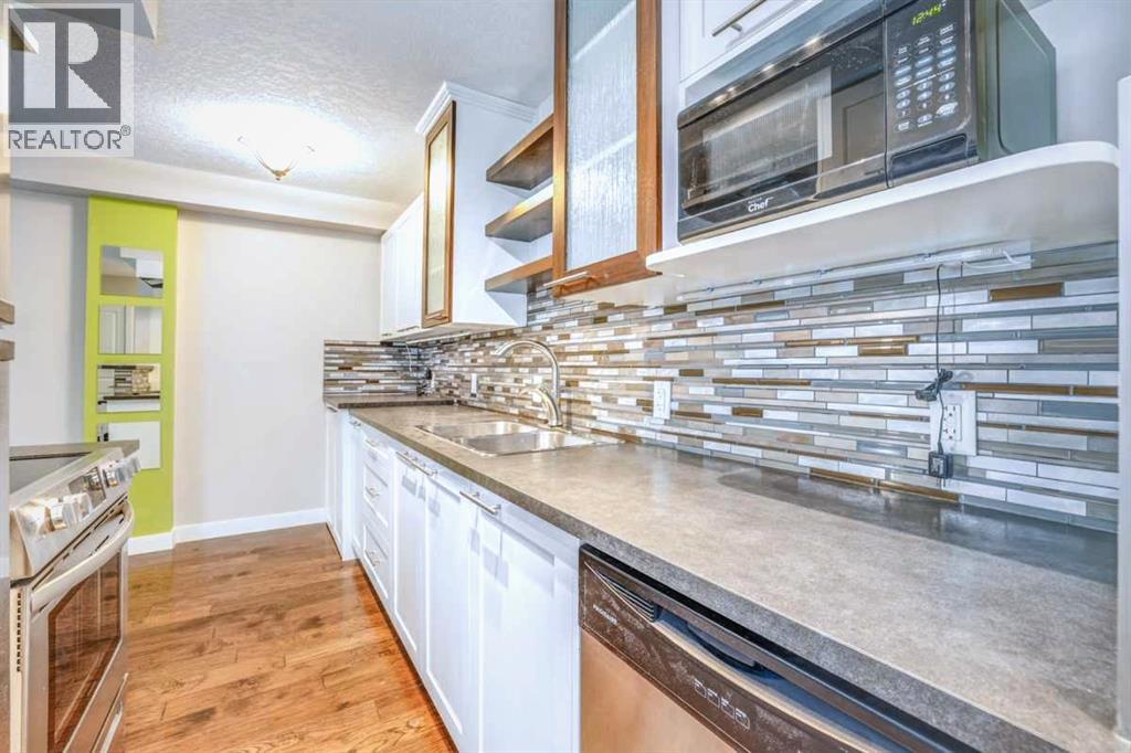 Apartment for Sale in 105, 123 24 Avenue SW|Calgary, Alberta T2S0J8 5