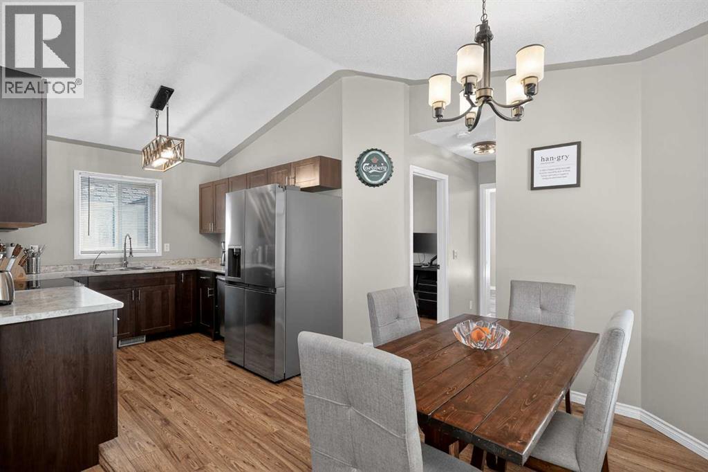 House for Sale in 107 Mt Allan Circle SE|Calgary, Alberta T2Z2S4 3