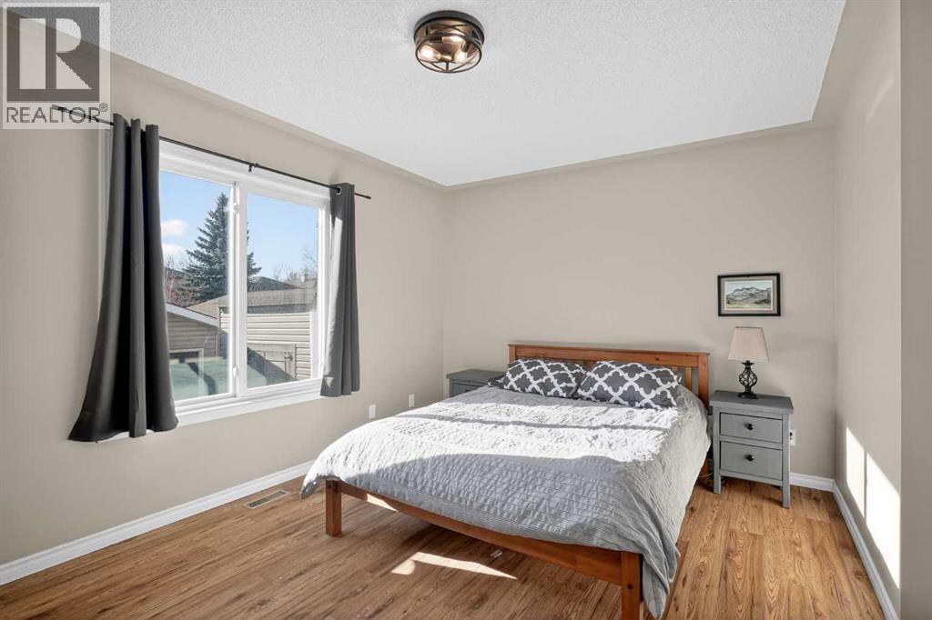 House for Sale in 107 Mt Allan Circle SE|Calgary, Alberta T2Z2S4 5