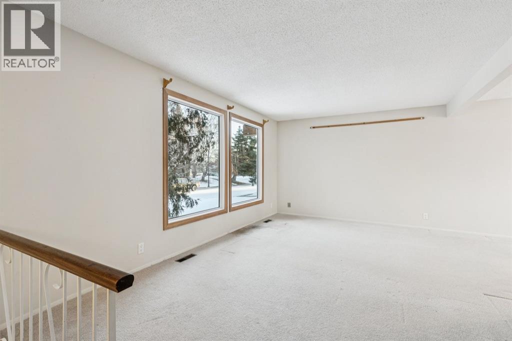 House for Sale in 219 Silvercreek Close NW|Calgary, Alberta T3B4G4 5