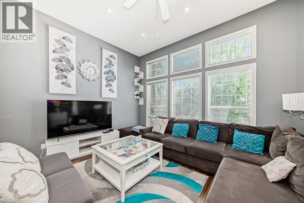 House for Sale in 12 Taravista Crescent NE|Calgary, Alberta T3J4N9 2