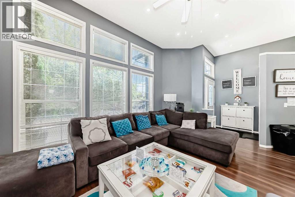 House for Sale in 12 Taravista Crescent NE|Calgary, Alberta T3J4N9 3