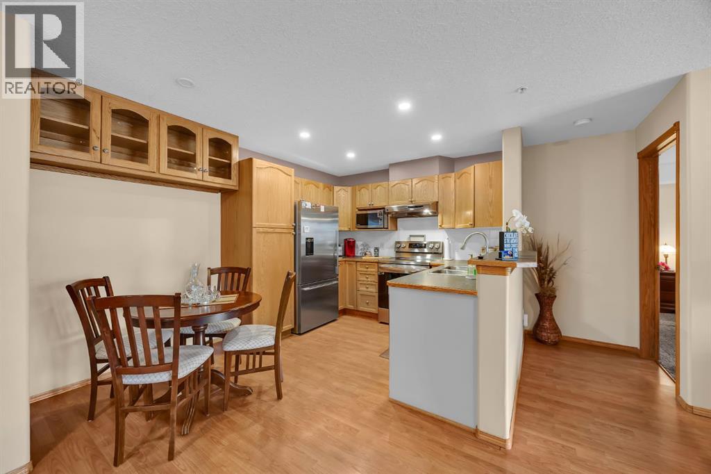 Apartment for Sale in 106, 728 Country Hills Road NW|Calgary, Alberta T3K5K8 4