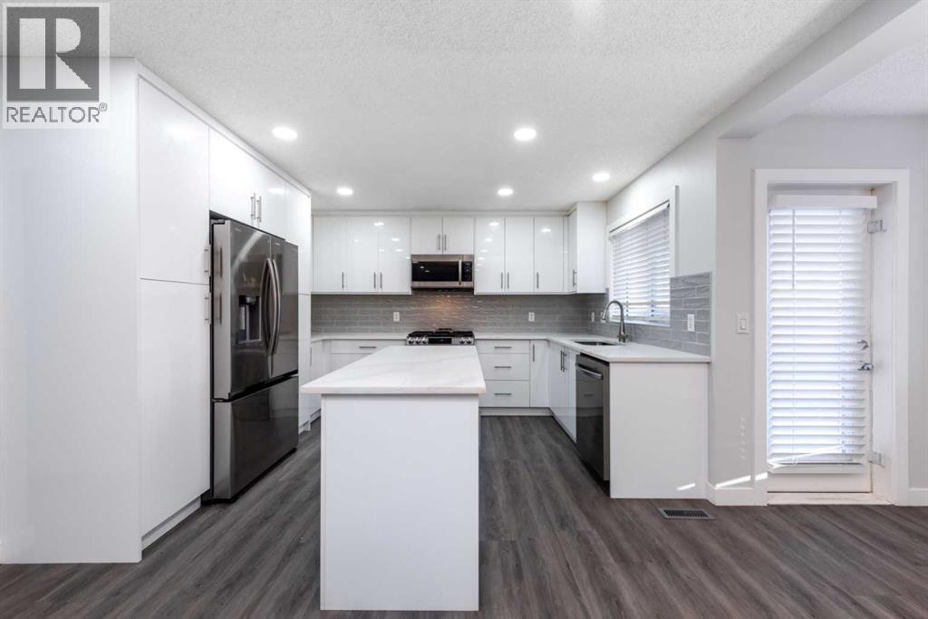 House for Sale in 83 Cranleigh Common SE|Calgary, Alberta T3M1G7 4