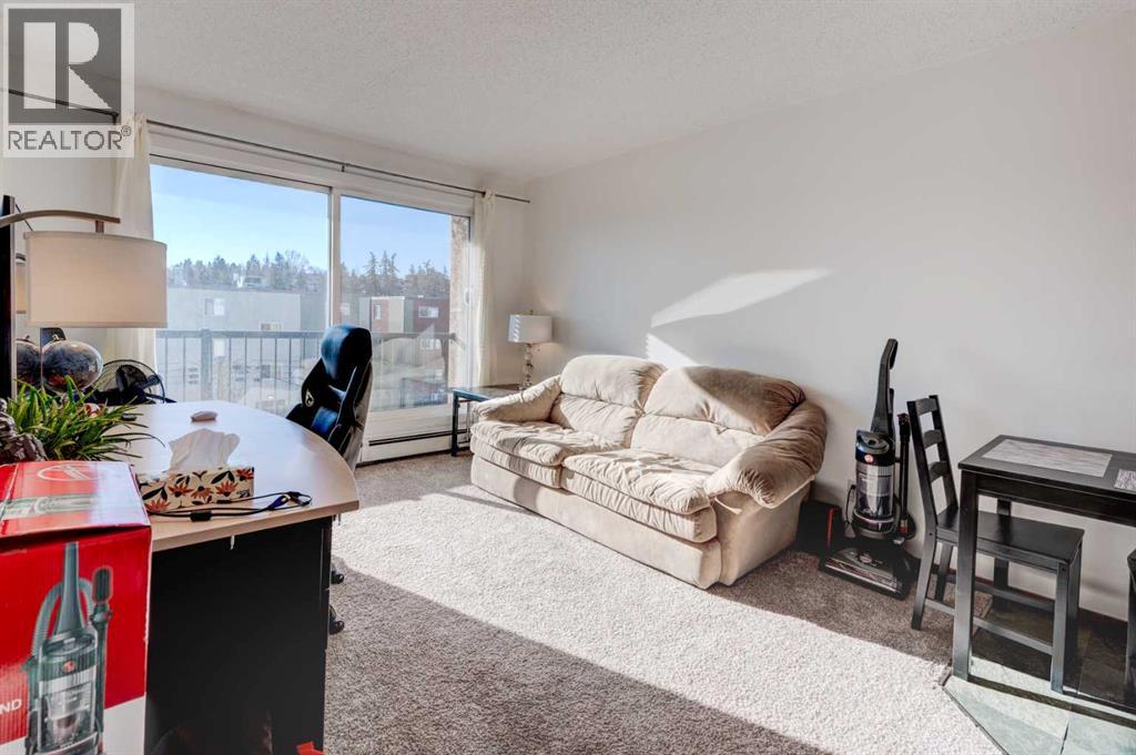 Apartment for Sale in 404, 1829 11 Avenue SW|Calgary, Alberta T3C0N7 2