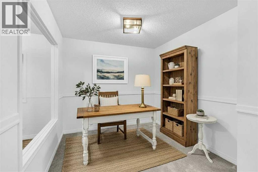 House for Sale in 331 Springbank Place SW|Calgary, Alberta T3H3S4 5