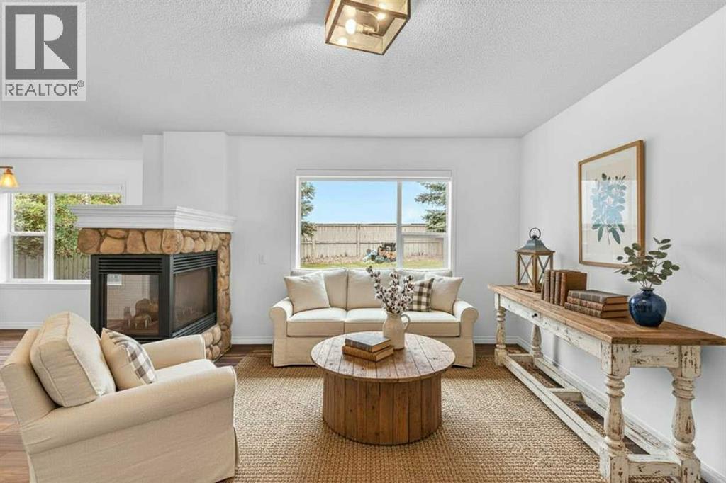 House for Sale in 331 Springbank Place SW|Calgary, Alberta T3H3S4 4