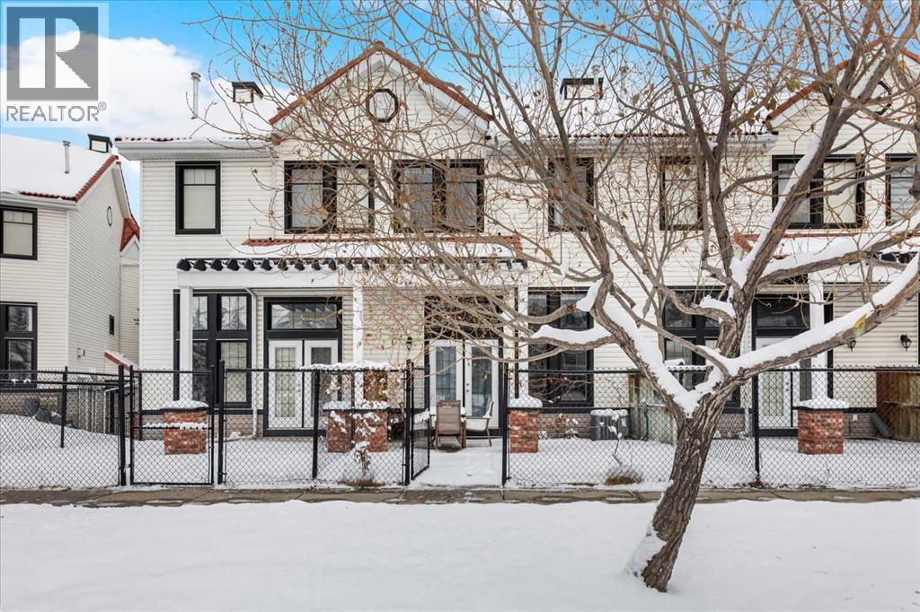 Row / Townhouse for Sale in 8910 Royal Oak Way NW|Calgary, Alberta T3G6B4