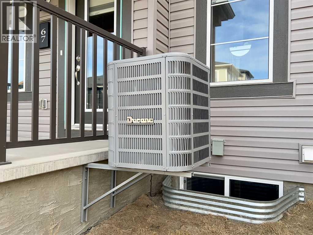 Row / Townhouse for Sale in 67 Carringwood Manor NW|Calgary, Alberta T3P2A7 3