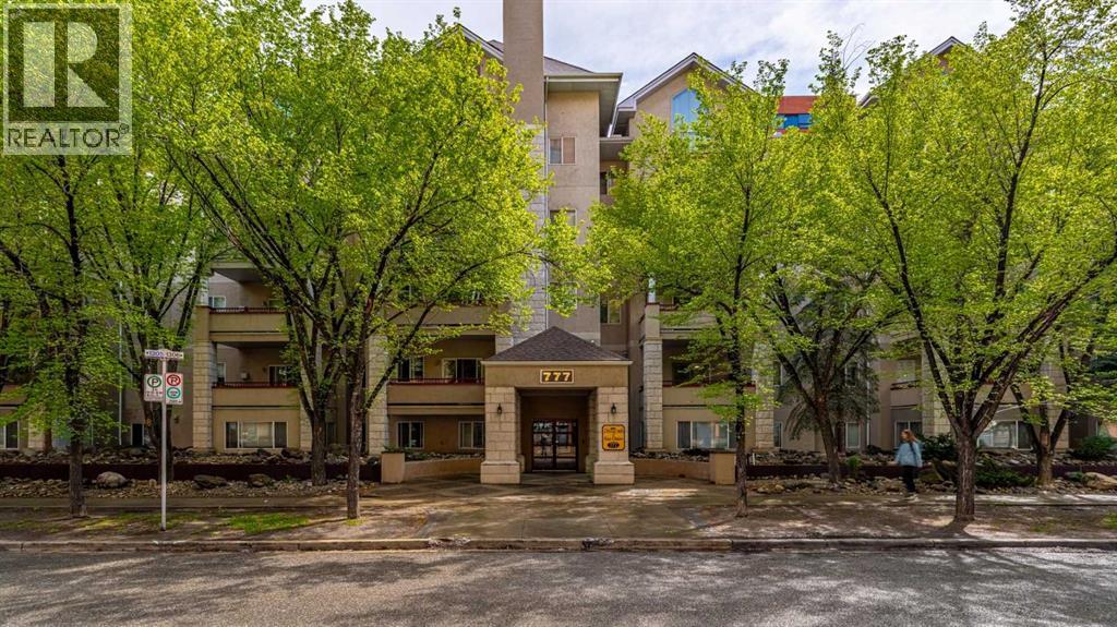 Apartment for Sale in 109, 777 3 Avenue SW|Calgary, Alberta t2p0g8 2