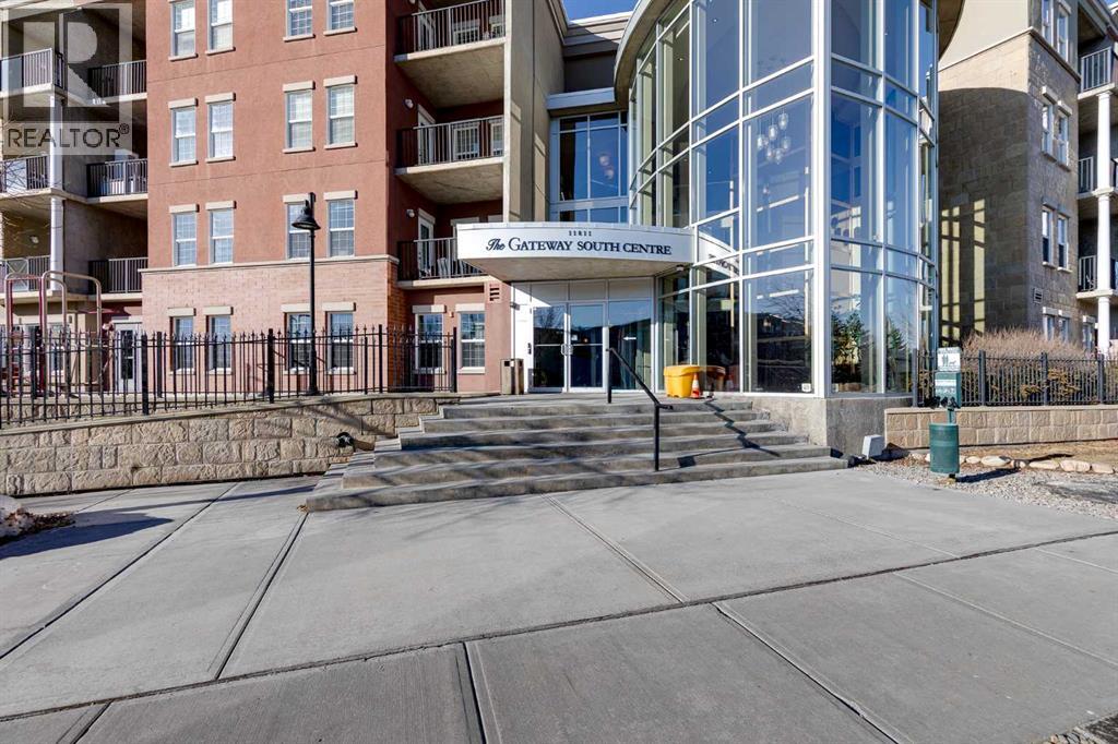 Apartment for Sale in 3105, 11811 Lake Fraser Drive SE|Calgary, Alberta T2J7J1