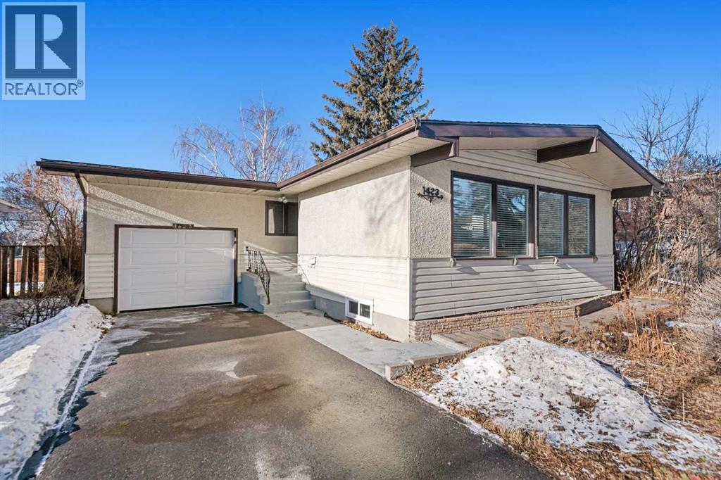 House for Sale in 1423 18A Street NE|Calgary, Alberta T2E4W7 2