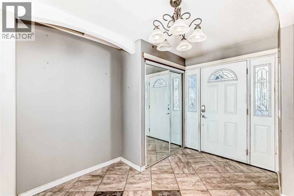 House for Sale in 284211 Township Road 252|Rural Rocky View County, Alberta T1Z0M7 4