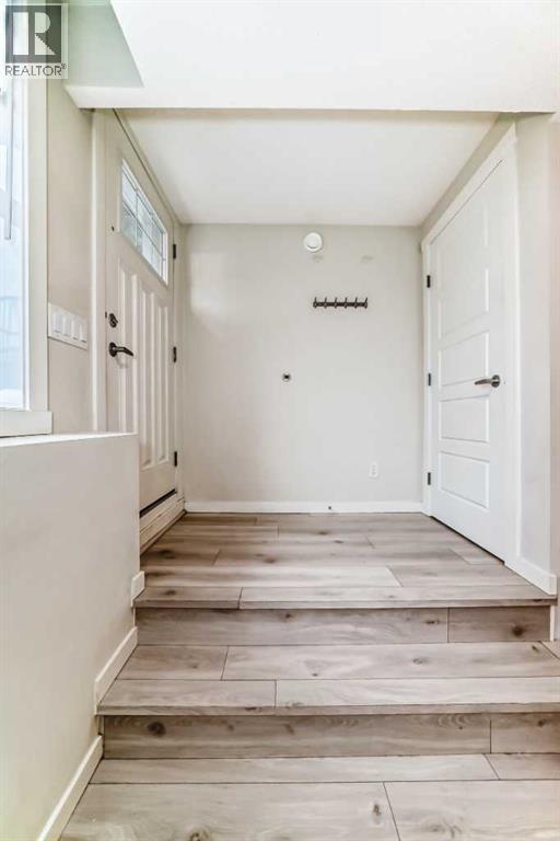 Row / Townhouse for Sale in 152 Cranbrook Square SE|Calgary, Alberta T3M3E3 5