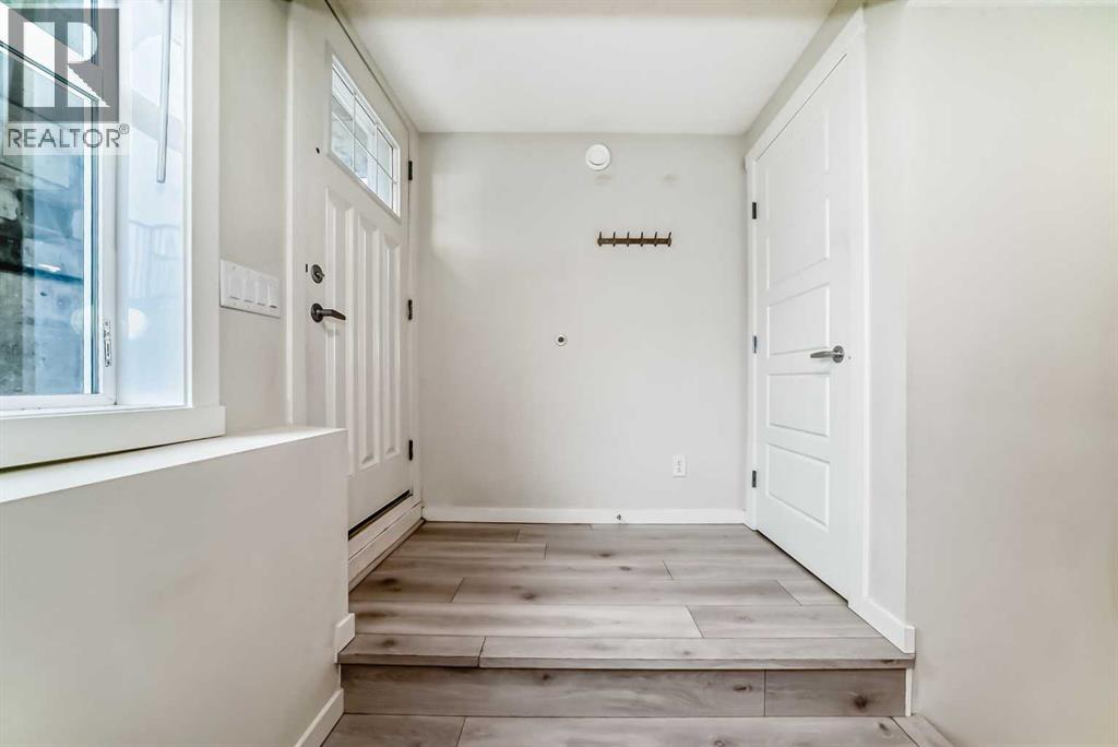 Row / Townhouse for Sale in 152 Cranbrook Square SE|Calgary, Alberta T3M3E3 4