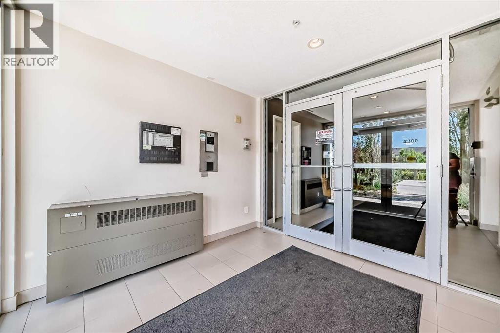 Apartment for Sale in 417, 2300 Evanston Square NW|Calgary, Alberta T3P0G8 4