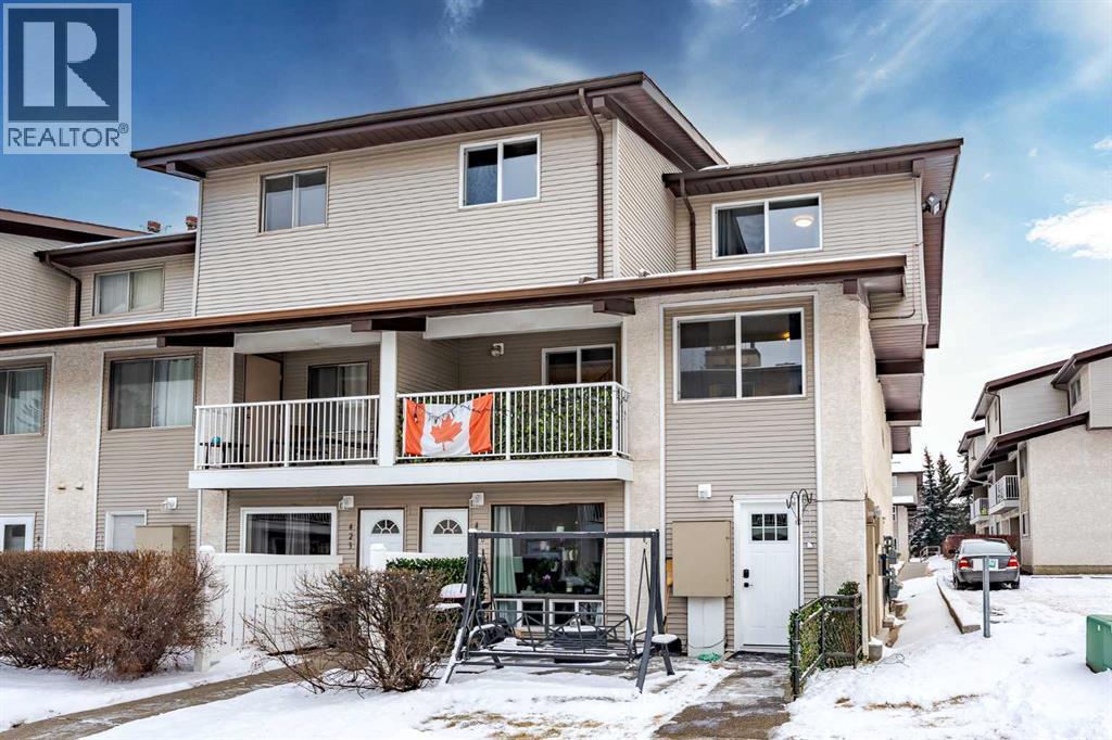 Row / Townhouse for Sale in 424, 200 Brookpark Drive SW|Calgary, Alberta T2W3E5 2