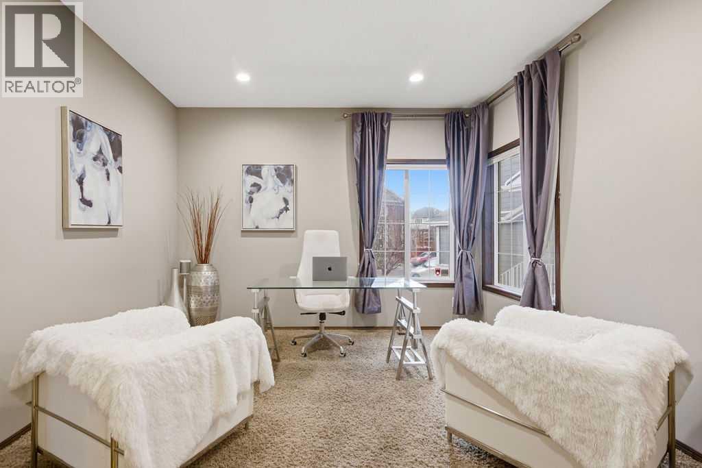 House for Sale in 62 Chaparral Valley Grove SE|Calgary, Alberta T2X0M4 4