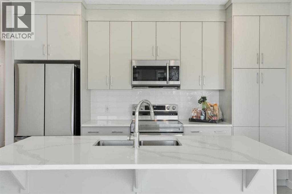 Apartment for Sale in 2417, 2117 81 Street SW|Calgary, Alberta T3H6H5 4