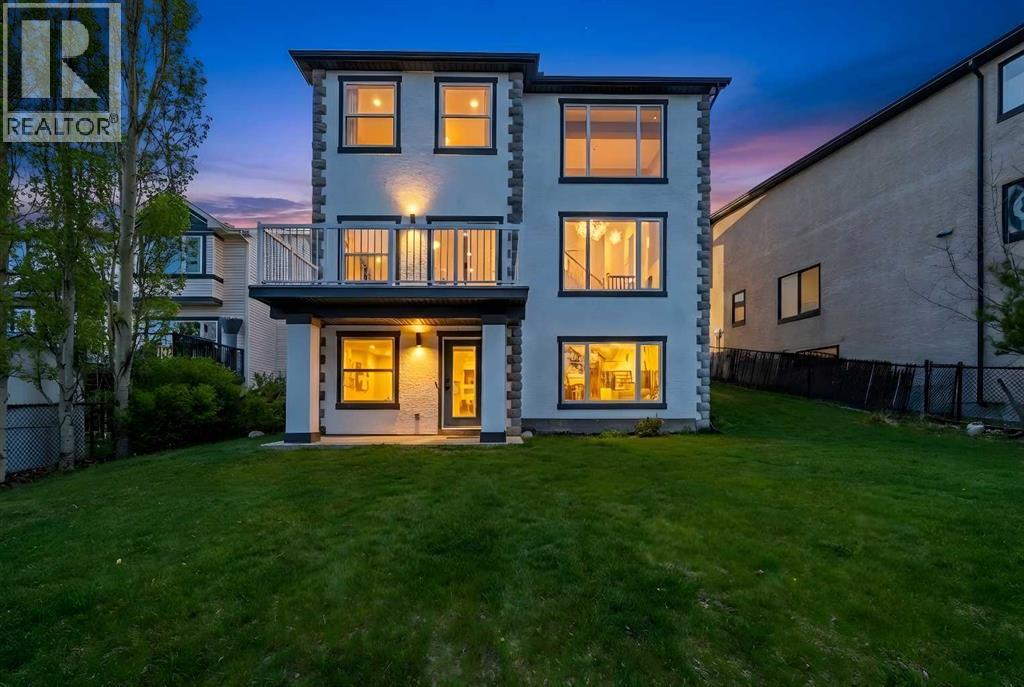 House for Sale in 125 Discovery Place SW|Calgary, Alberta T3H4N5 2