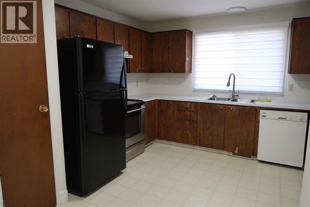 House for Sale in 6807 Huntchester Road NE|Calgary, Alberta T2K5E6 5