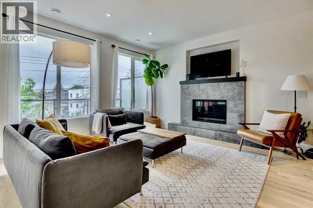 Row / Townhouse for Sale in 2, 1538 34 Avenue SW|Calgary, Alberta T2T2A9 2