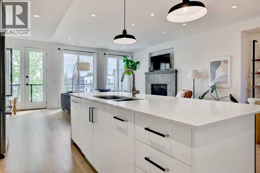 Row / Townhouse for Sale in 2, 1538 34 Avenue SW|Calgary, Alberta T2T2A9 3