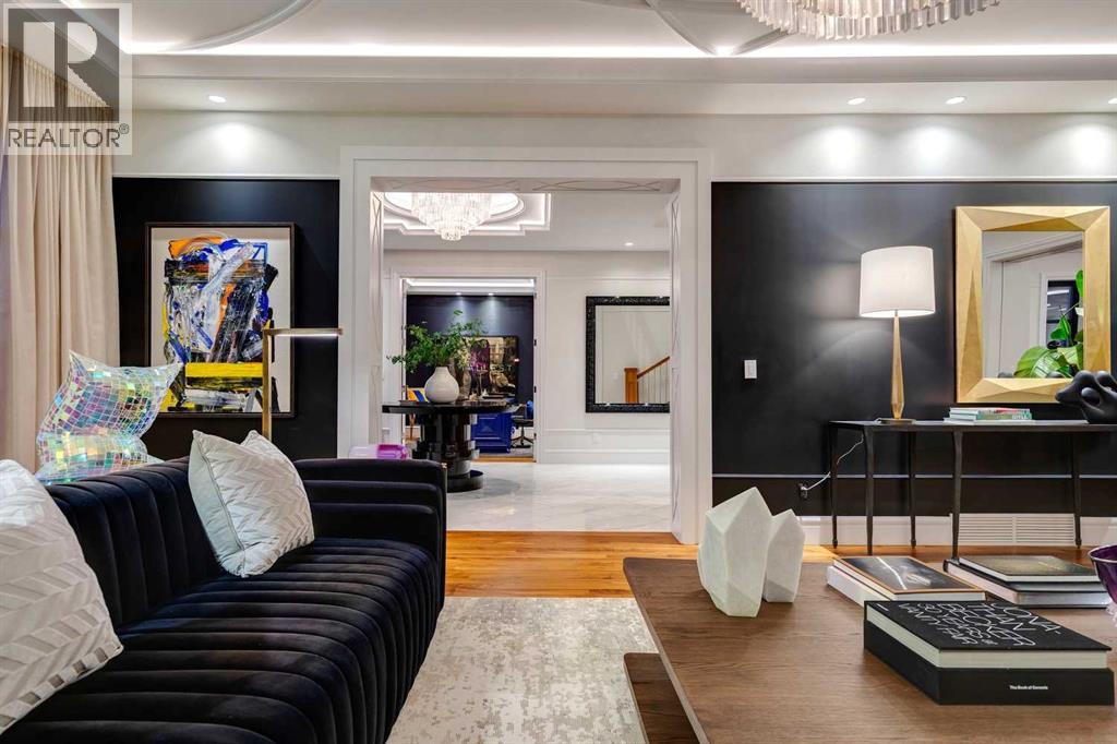 House for Sale in 1118 Premier Way SW|Calgary, Alberta T2R1L6 5