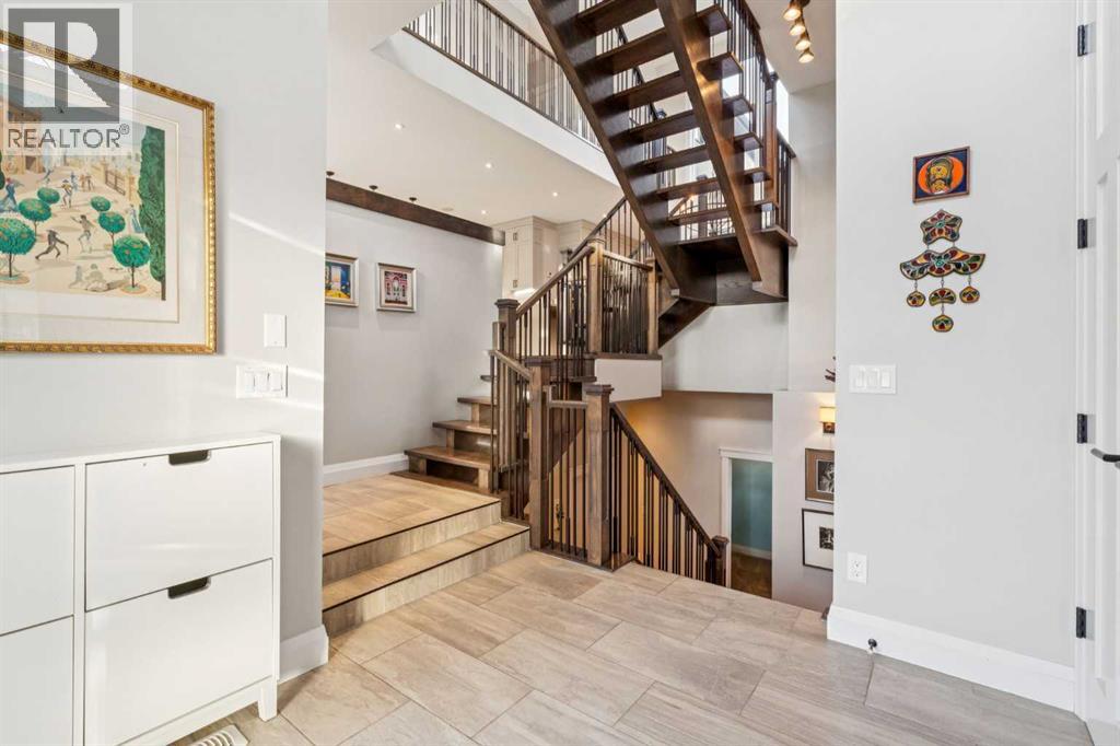 House for Sale in 1636 Acton Avenue SW|Calgary, Alberta T2T2P9 4