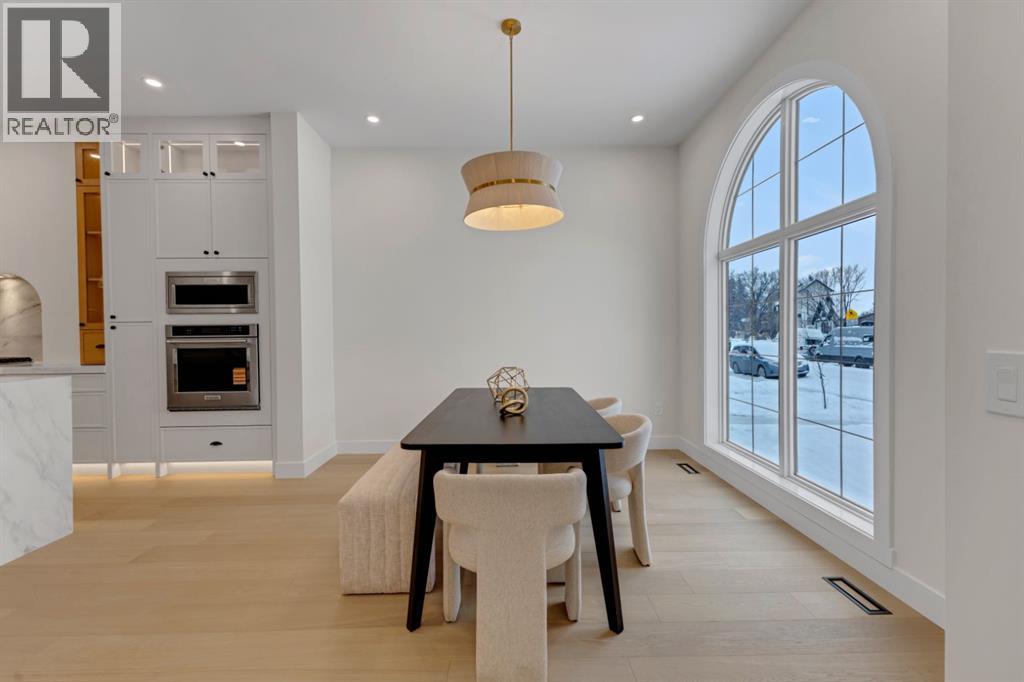 Duplex for Sale in 2518 20 Street SW|Calgary, Alberta T2T4Z3 3