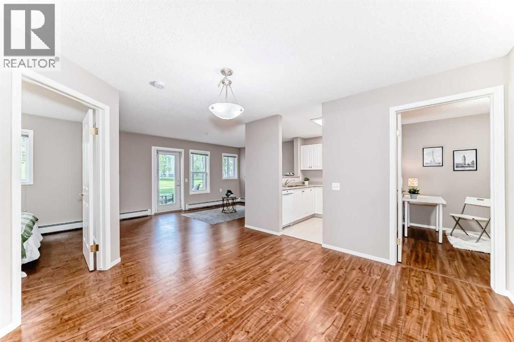 Apartment for Sale in 132, 5000 Somervale Court SW|Calgary, Alberta T2Y4M1 2