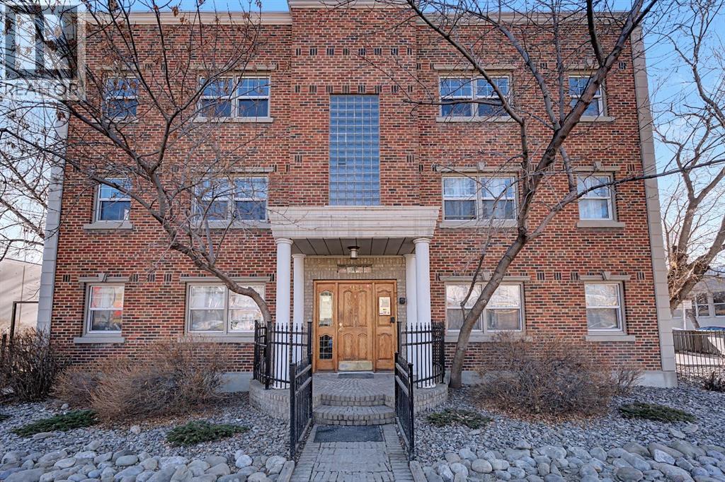 Apartment for Sale in 11, 1125 17 Avenue SW|Calgary, Alberta T2T3J9