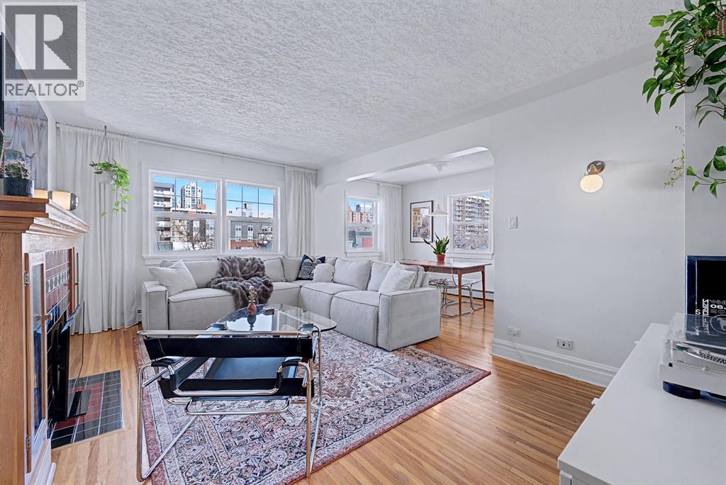 Apartment for Sale in 11, 1125 17 Avenue SW|Calgary, Alberta T2T3J9 2