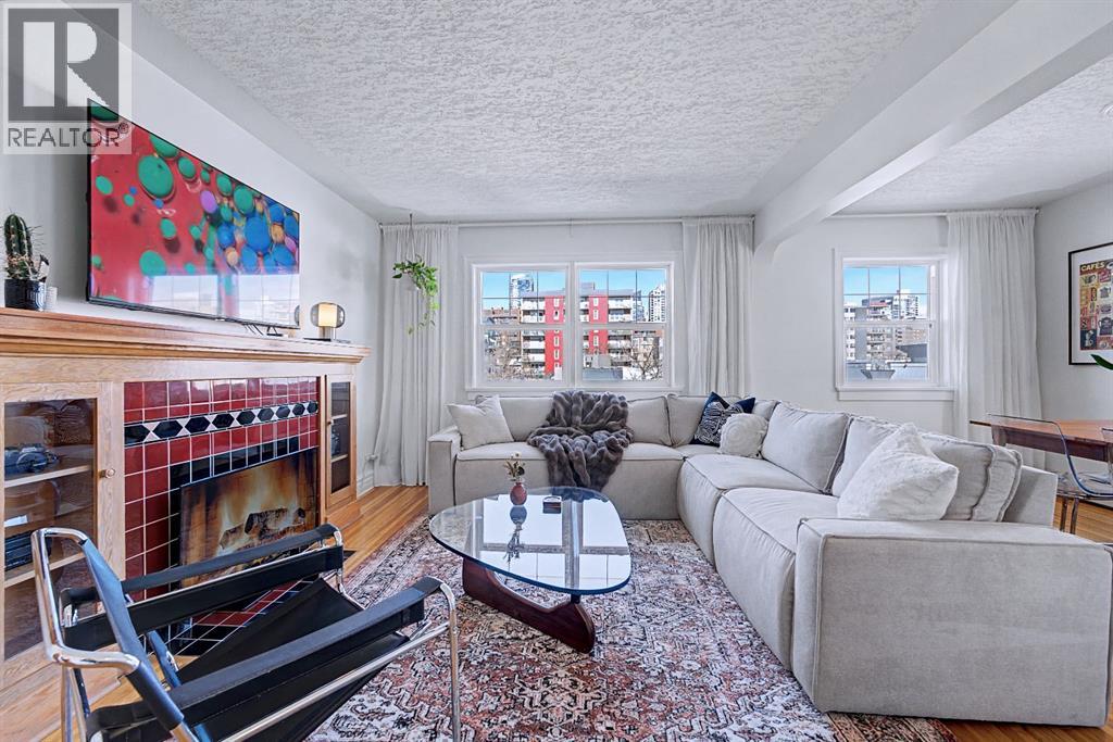 Apartment for Sale in 11, 1125 17 Avenue SW|Calgary, Alberta T2T3J9 5