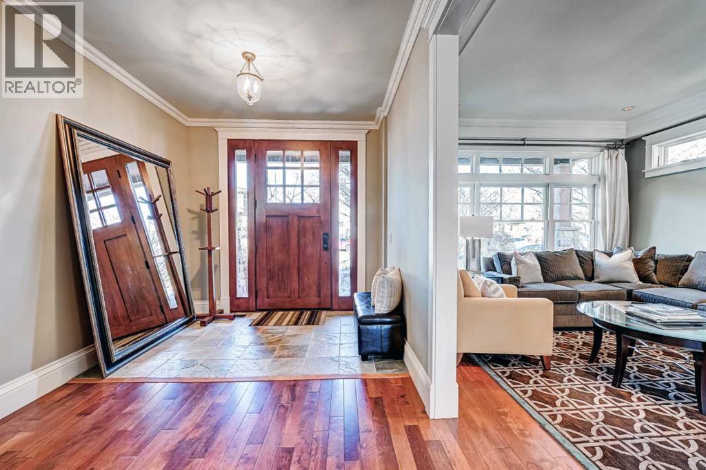 House for Sale in 1707 Bowness Road NW|Calgary, Alberta T2N3K3 3