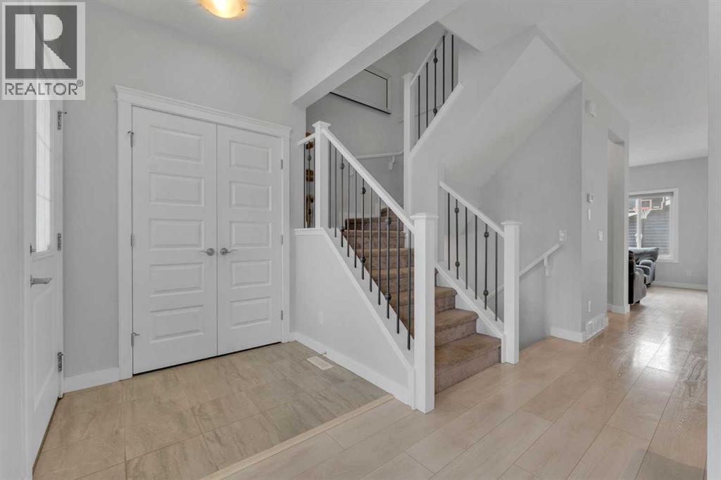 House for Sale in 7 Corner Meadows Common NE|Calgary, Alberta T3N1J5 4