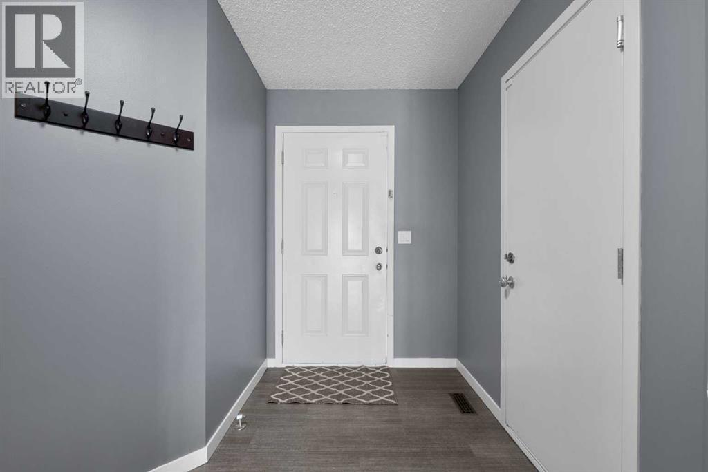 Duplex for Sale in 203 Cranberry Green SE|Calgary, Alberta T3M1L3 5