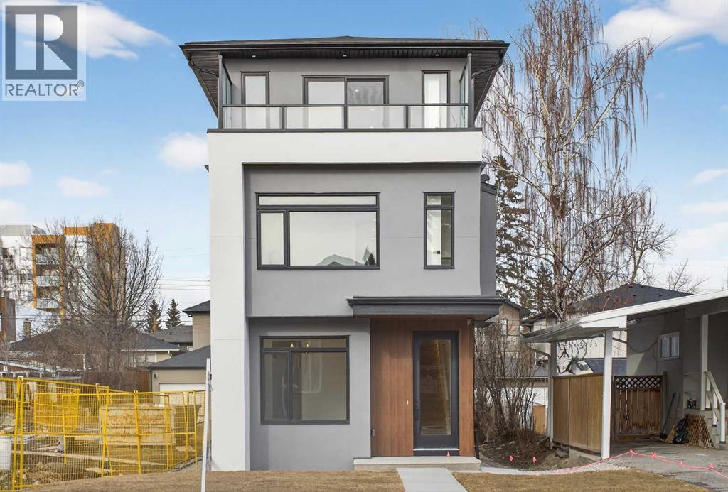 House for Sale in 720 52 Avenue SW|Calgary, Alberta T2V0B5 2