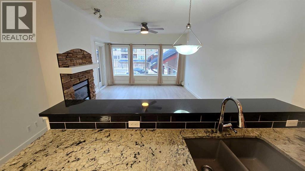 Apartment for Sale in 201, 10 Discovery Ridge Close SW|Calgary, Alberta t3h5x4 3