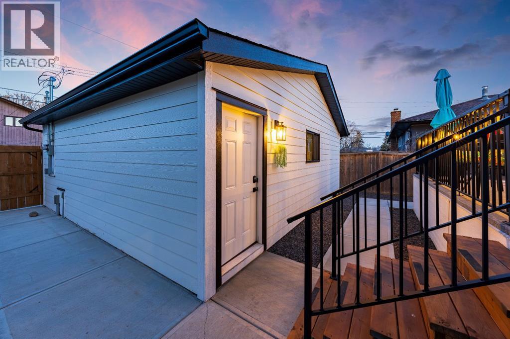 House for Sale in 4008 5 Avenue SW|Calgary, Alberta T3C0C1 5